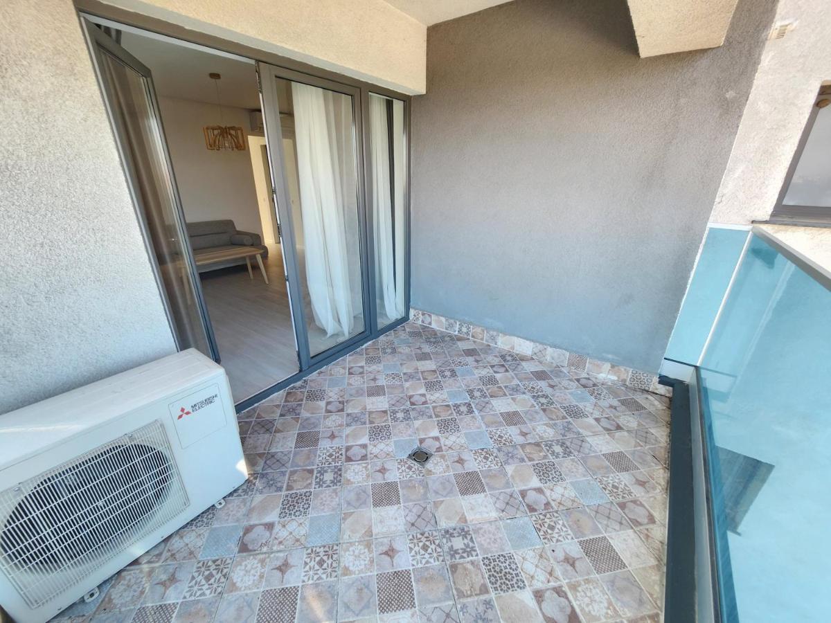 Grand Look & Best Location For Business On Bucareste Exterior foto